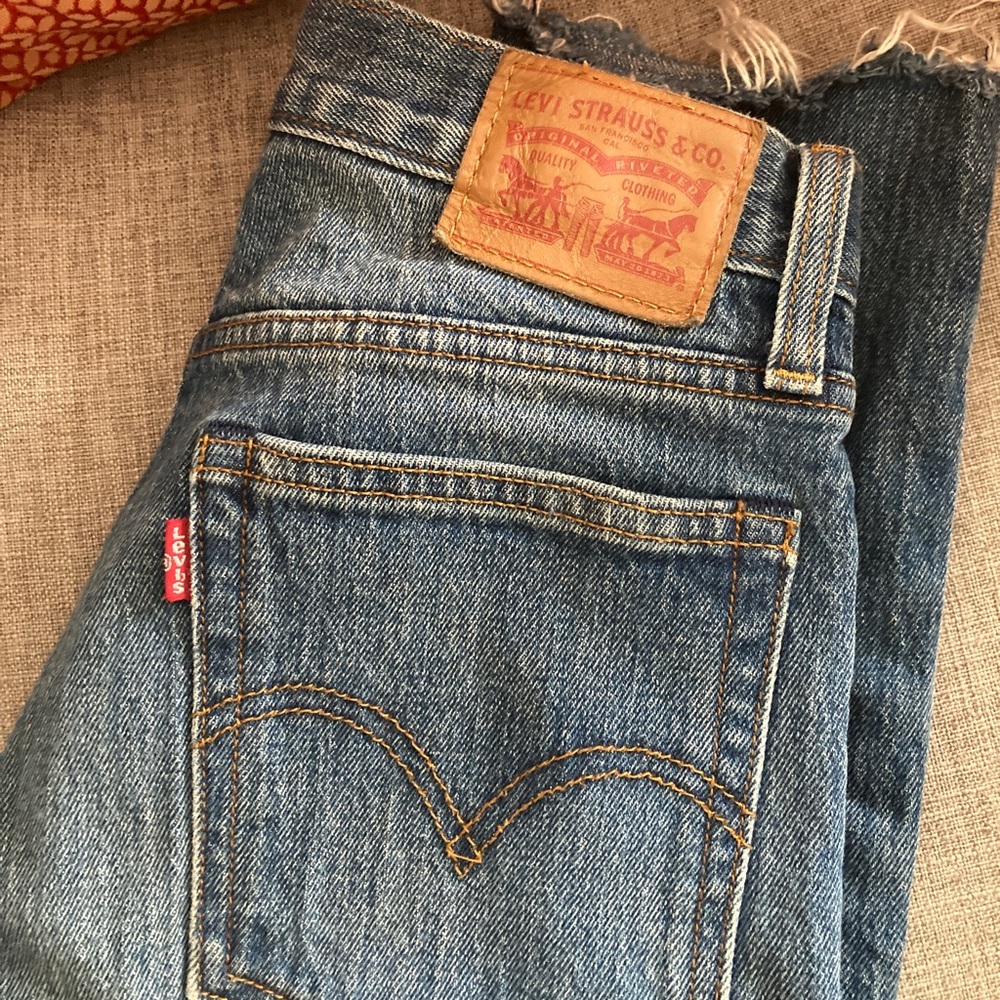 Levi’s straight leg jeans